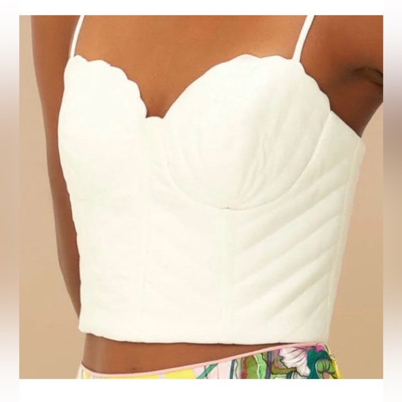 FARM Rio White Shell Scallop-Top - Picture 2 of 7